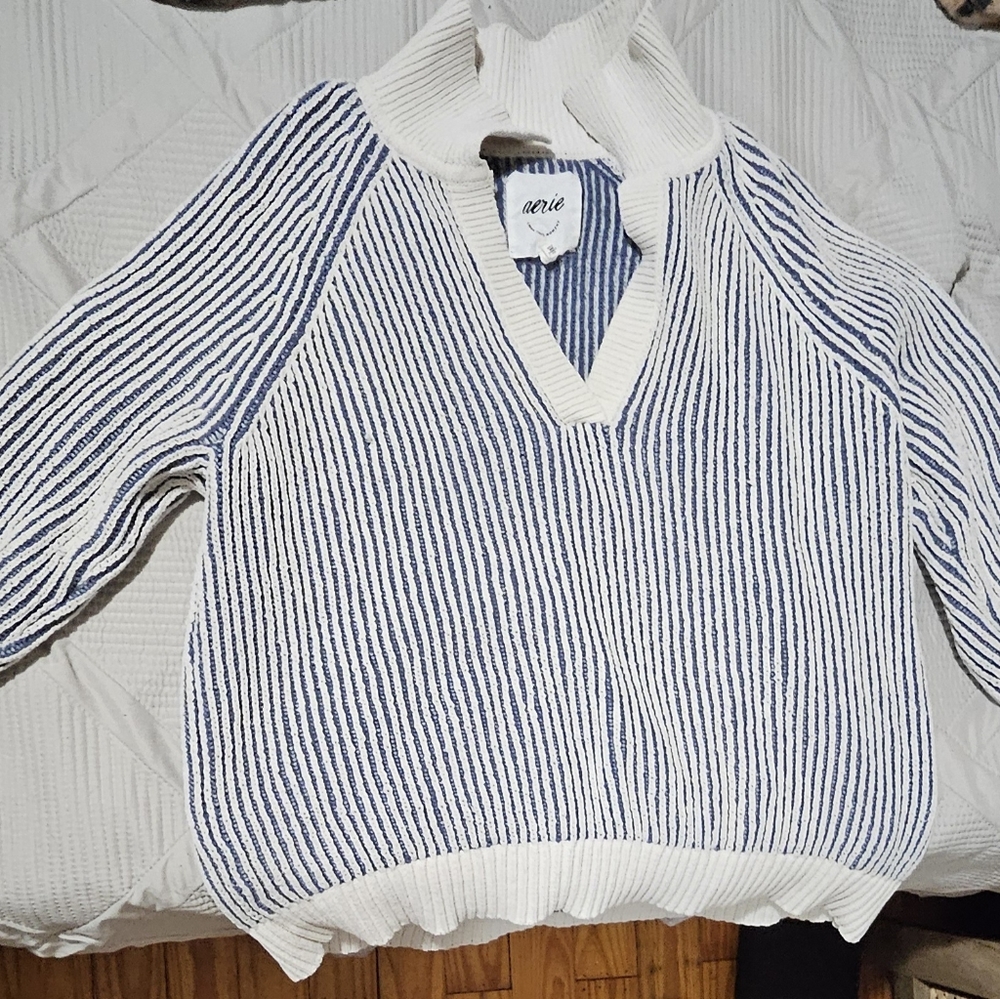 Aerie v neck oversized sweater